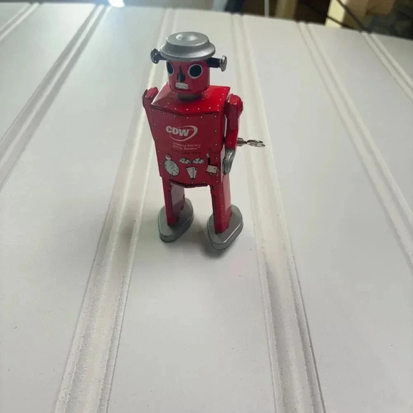 VINTAGE REAR CDW WIND-UP WALKING TIN ROBOT TOY -- works - Picture 8 of 15